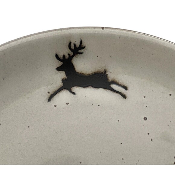 Pottery Barn Set of 4 Rustic Reindeer Salad Plates 9 1/4" - Picture 5 of 14